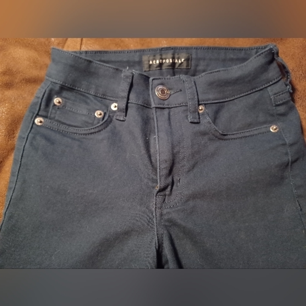 Aeropistale Jeans Teens, size 000, short,  Dark Blue, Great For School.